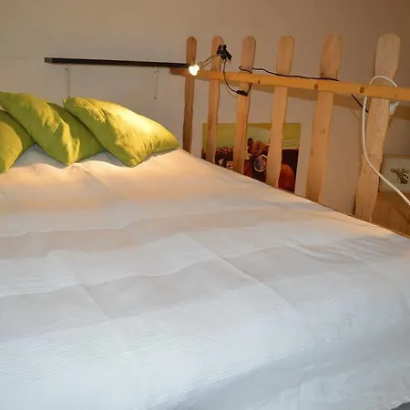 Lägenhet Zichy 34 *